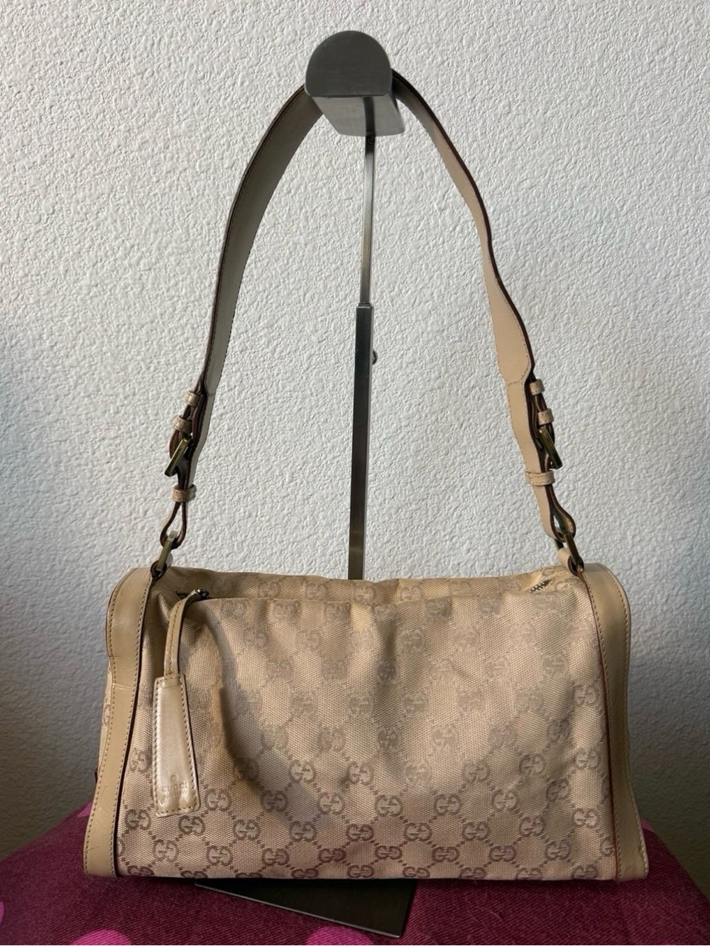 Title:
Gucci GG Canvas Beige Leather Shoulder Bag 92706 – See Callouts